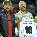 González